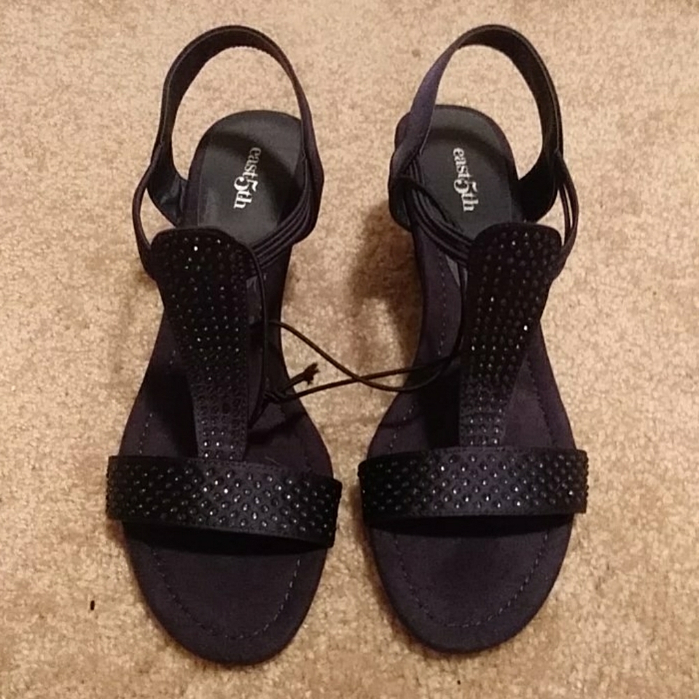Shoe